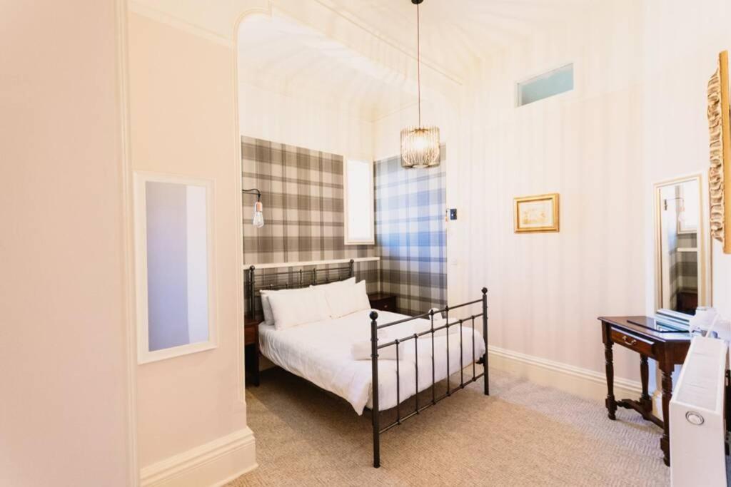 Atholl Apartment - A Unique Apartment In Countryside Park With Wifi And Access To Pool And Bar 퍼스 외부 사진